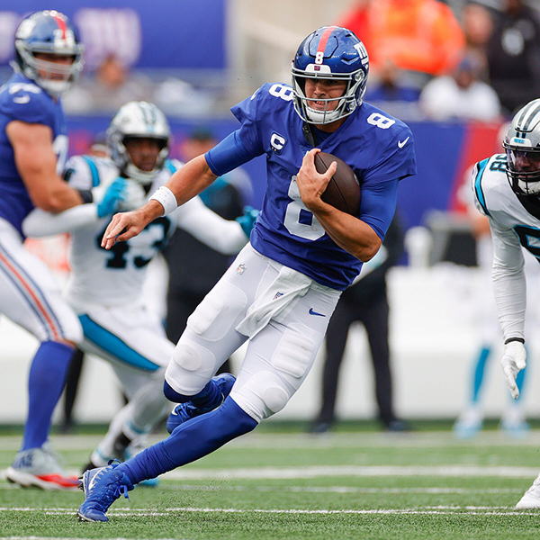 Daniel Jones heading for strong sophomore season (2020)
